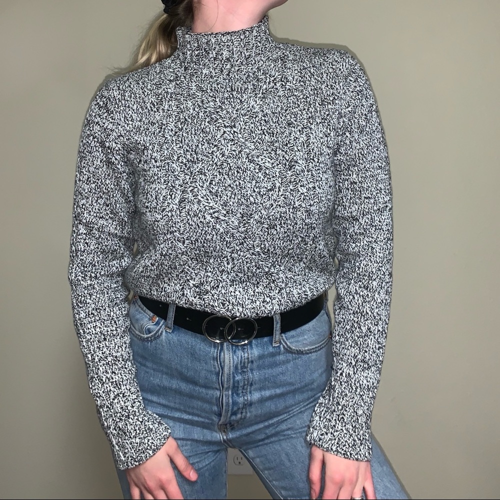 Liz Claiborne Knit Sweater - Picture 1 of 8